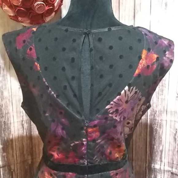 SD Collection Floral & Mesh Polkadot Dress - Picture 4 of 8